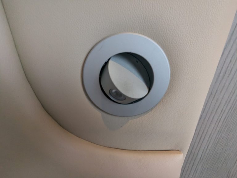 ベッドサイドのブックライト