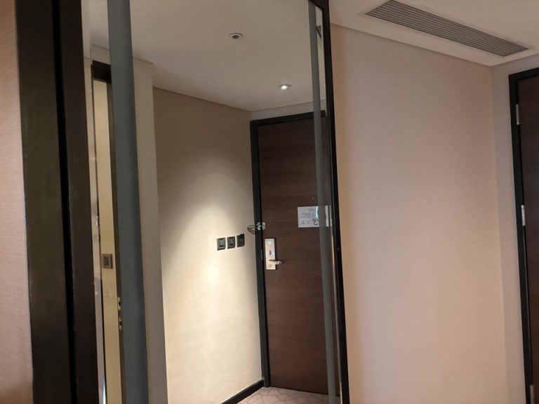 客室_客室内観ドア3