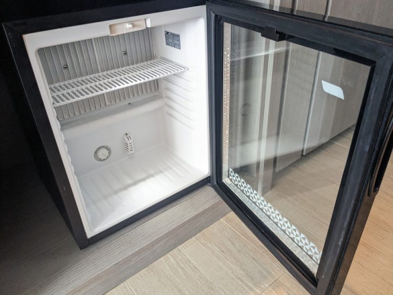 冷蔵庫(開けた状態)