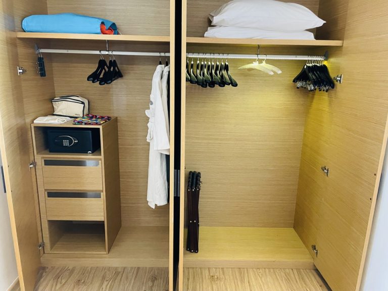 クローゼット中