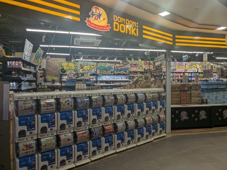 モール地下1階にドンキホーテ