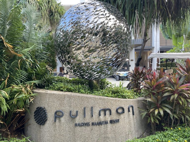 フロント前のオブジェ