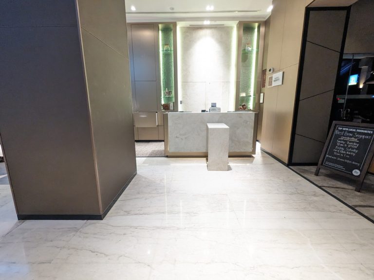 フロントカウンター