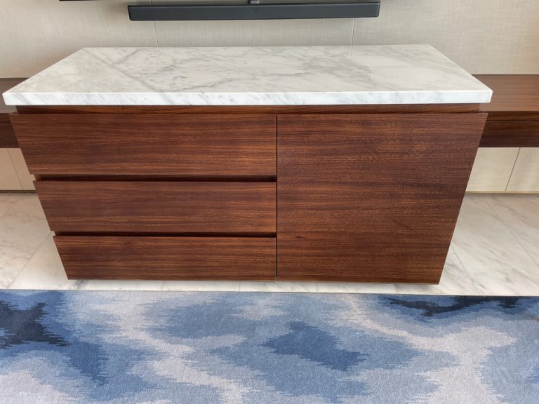 冷蔵庫(閉じた状態)