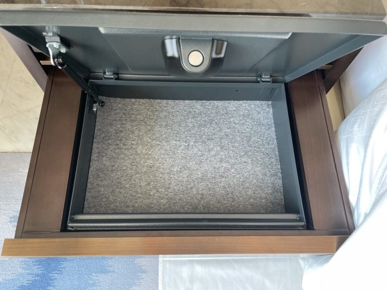 セーフティーボックス(開けた状態)