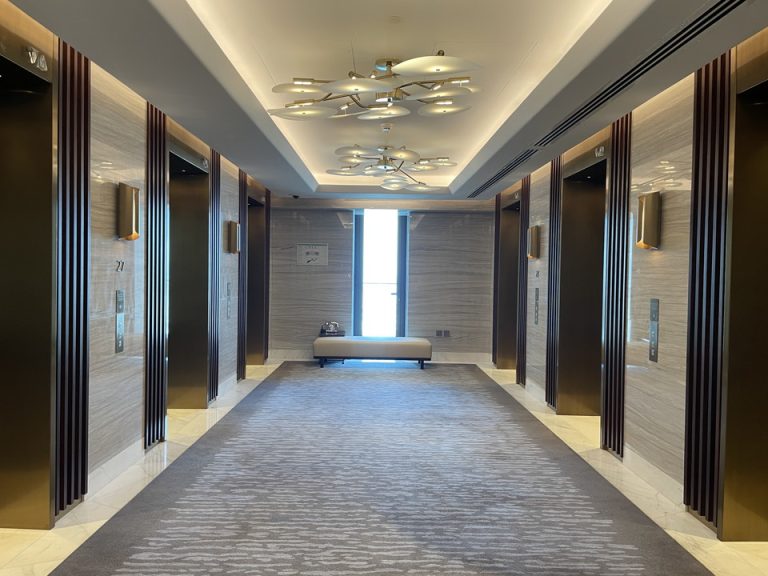 エレベーターホール客室階(1)