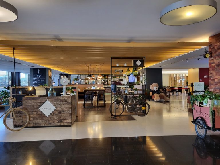 ホテル内レストラン