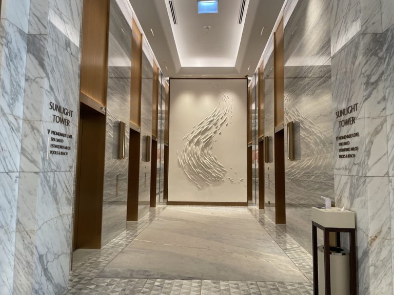 エレベーターホールフロント階(1)