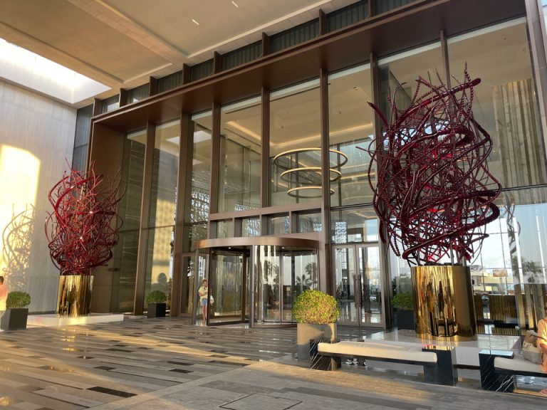 エントランス外観