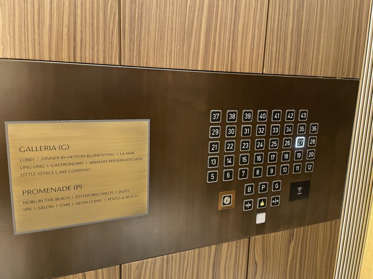 エレベーター階数ボタン(1)