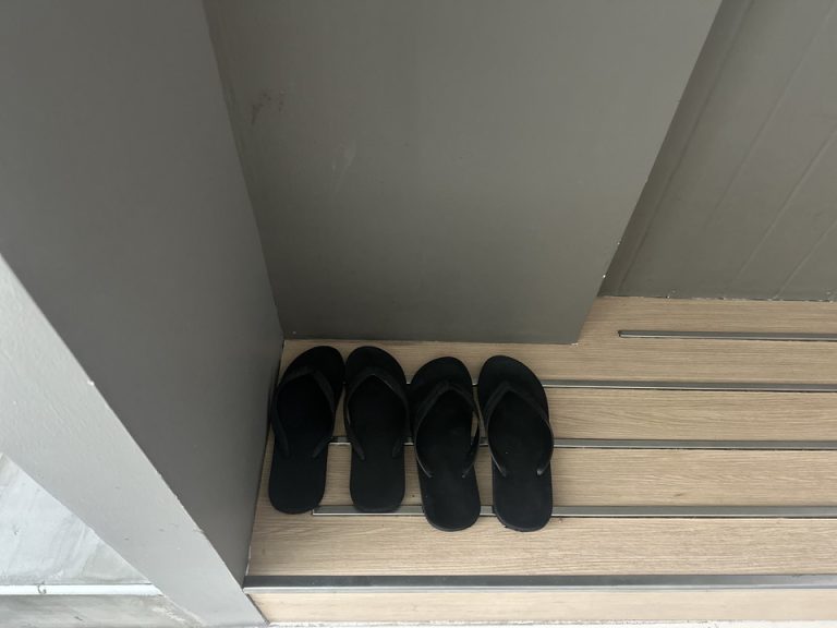 ビーチサンダル