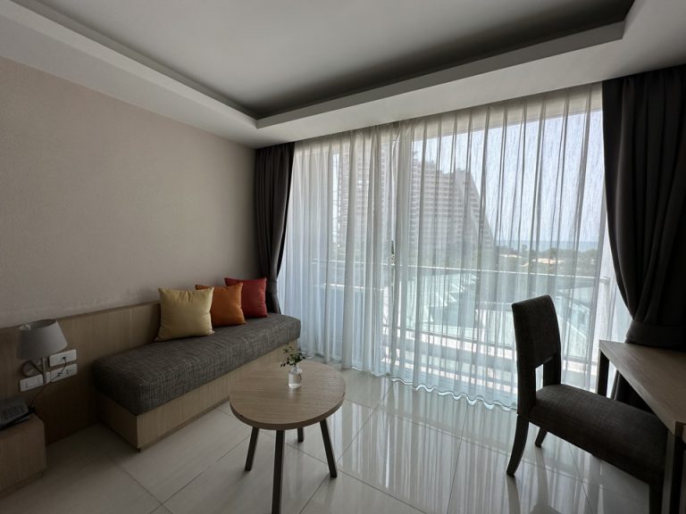 ソファーデスク