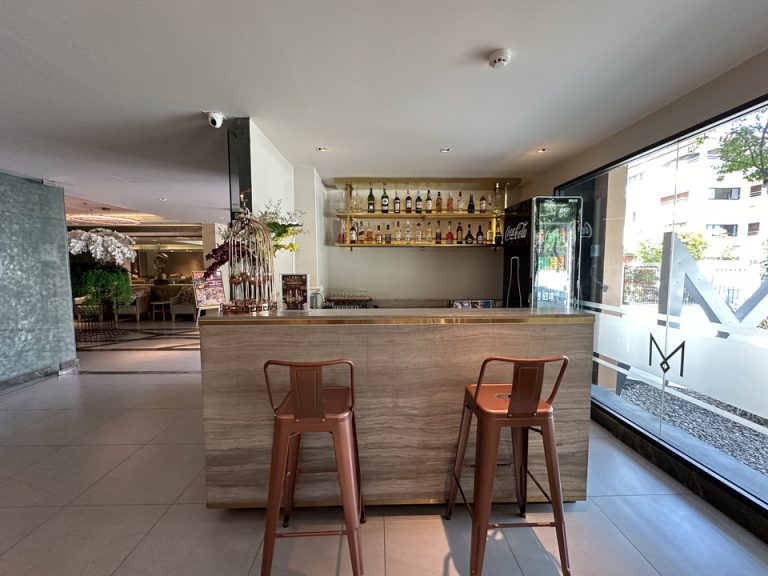 bar
