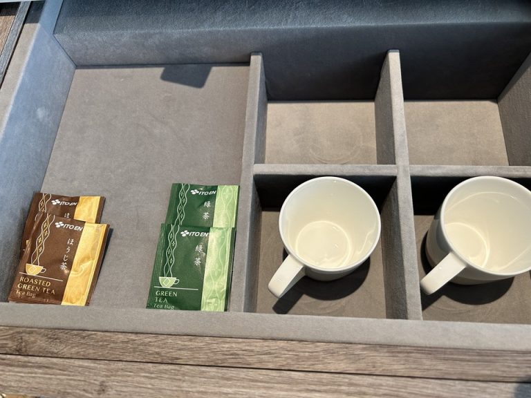 ミニバー・カフェコーナー