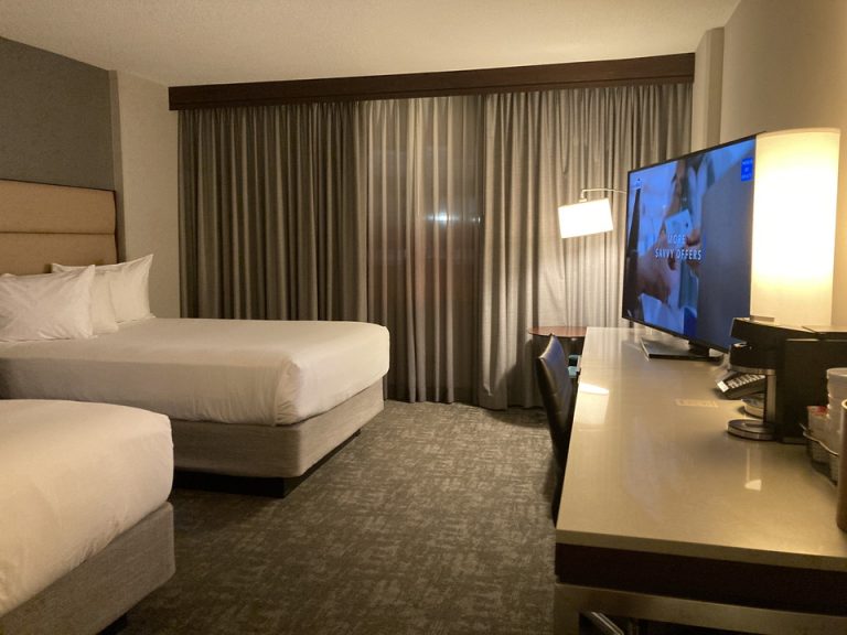 入り口から全体