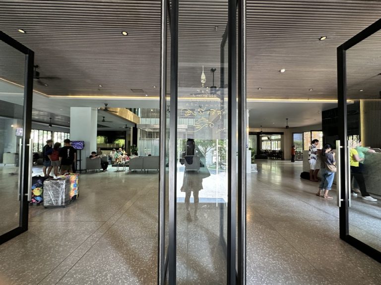 エントランス(1)