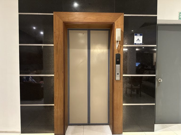 ロビー階エレベーター