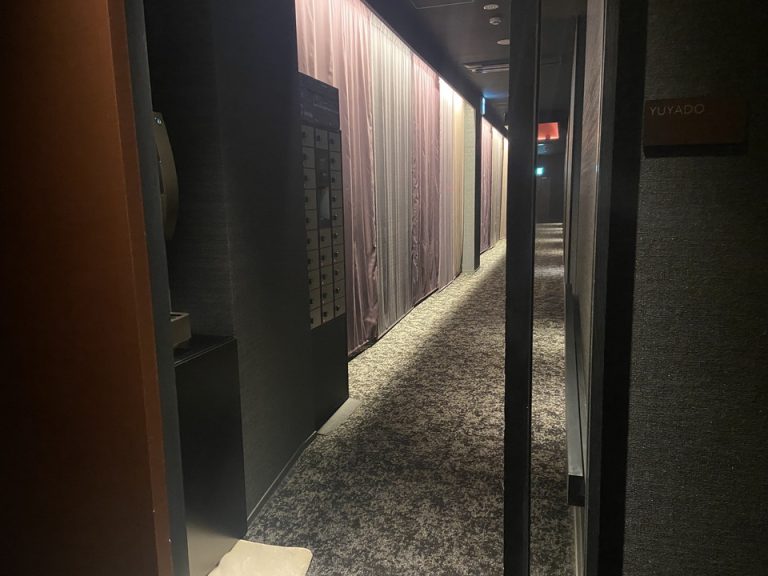 客室廊下