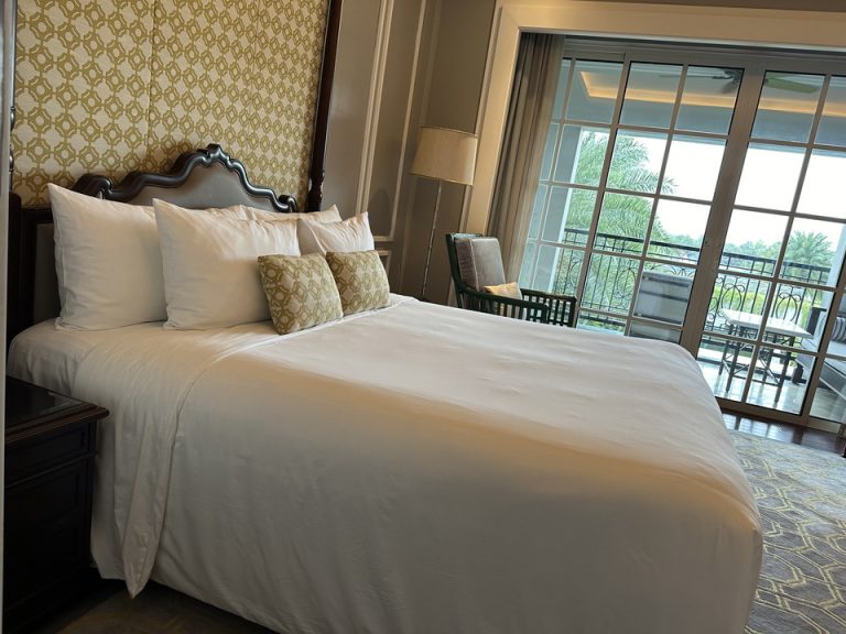 横方向からベッド5