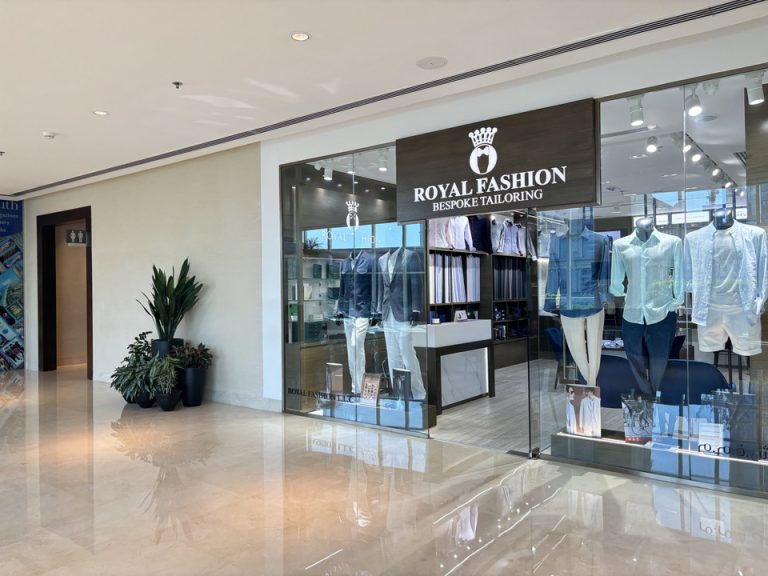 ホテル内ショップ、メンズ衣類店