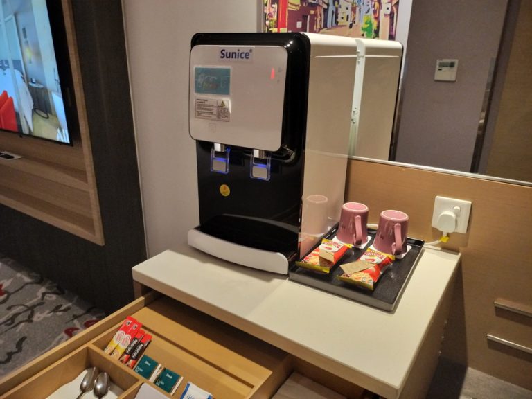 ミニバー・カフェコーナー (2)