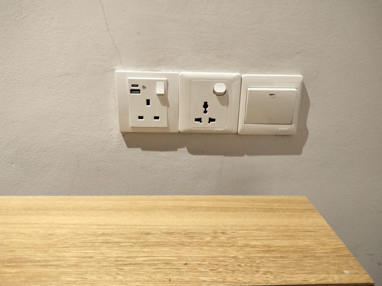デスク (2)