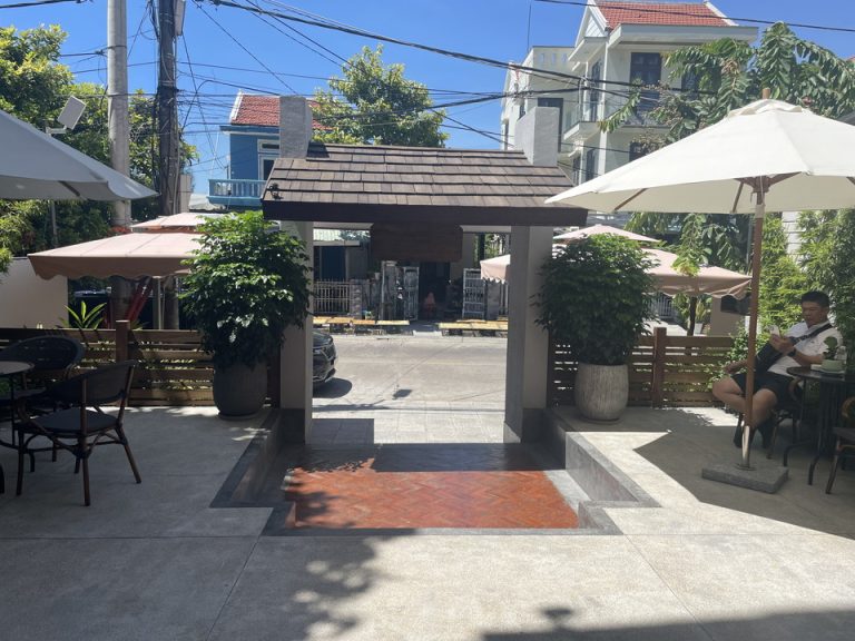 フロントから外