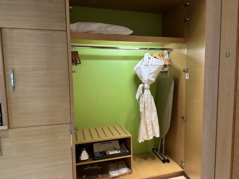 クローゼット開けた状態