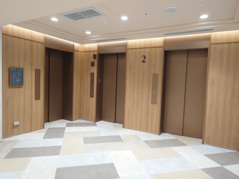 エレベーター フロント階②