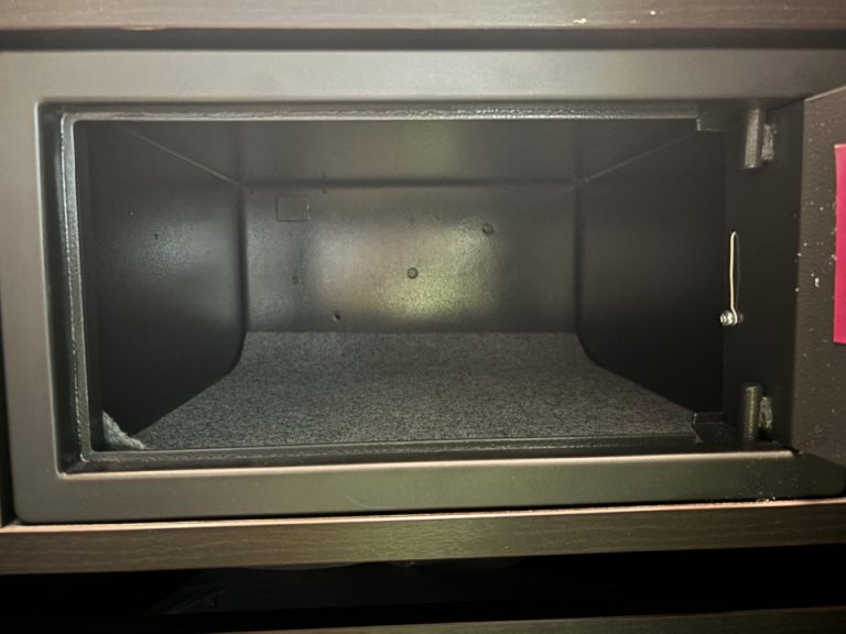 セーフティーボックス 開けた状態