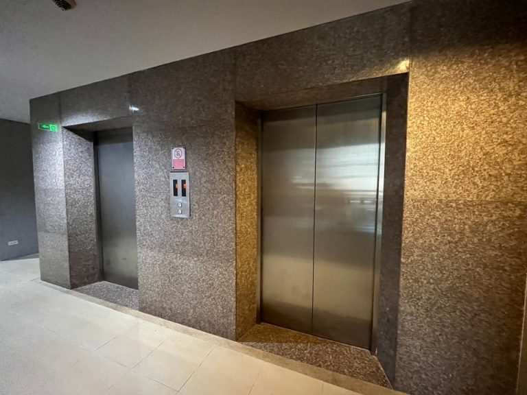 エレベーターホール客室階