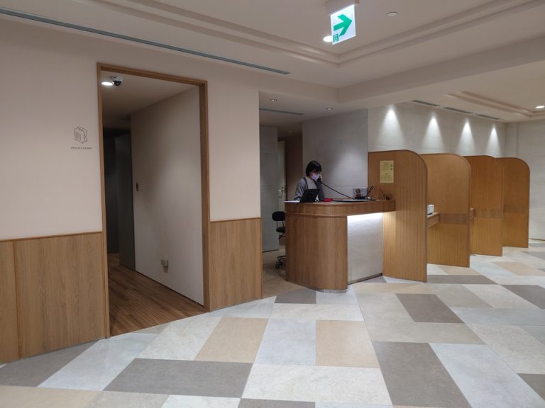 フロントカウンター