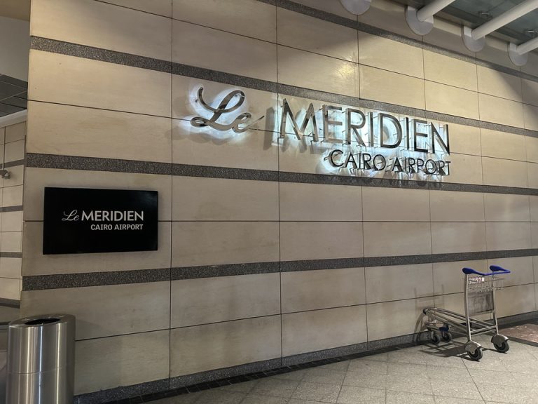 エントランス外観