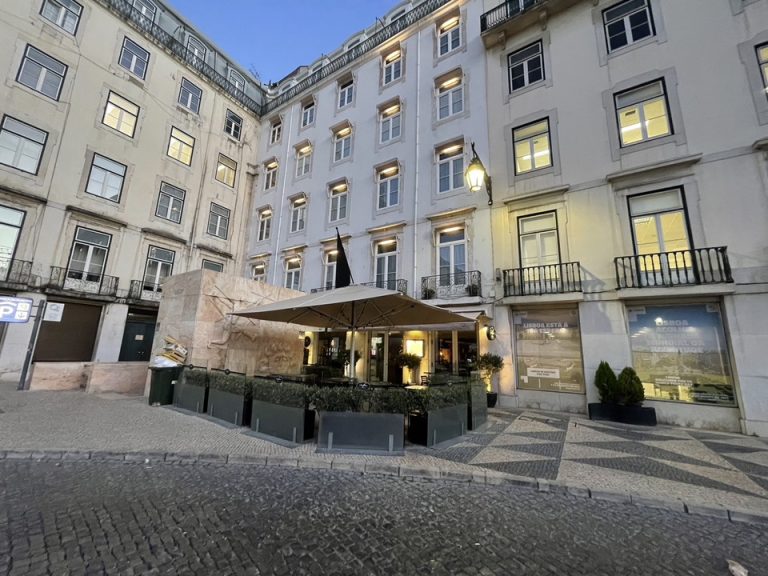 エントランス外観