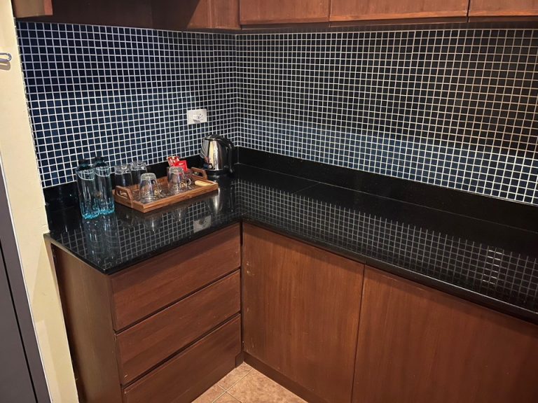 ミニバー・カフェコーナー