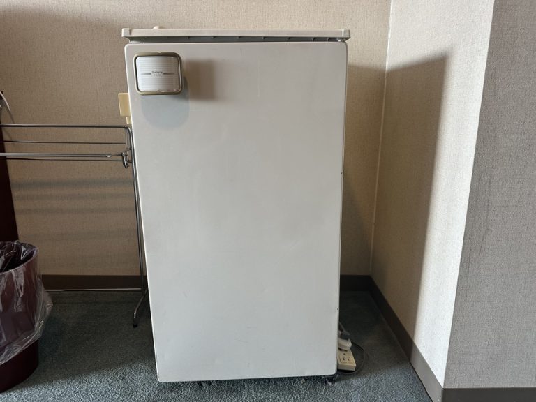 冷蔵庫(閉じた状態)