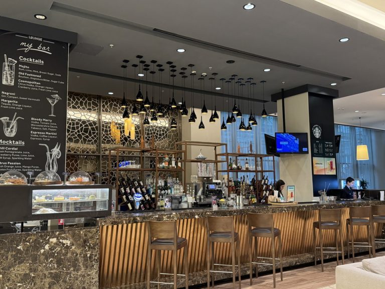 カフェBAR外観(入口)(1)