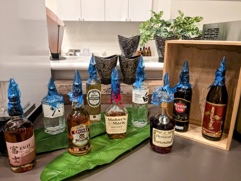 【ラウンジ】ナイトキャップのウイスキー、ブランデー類