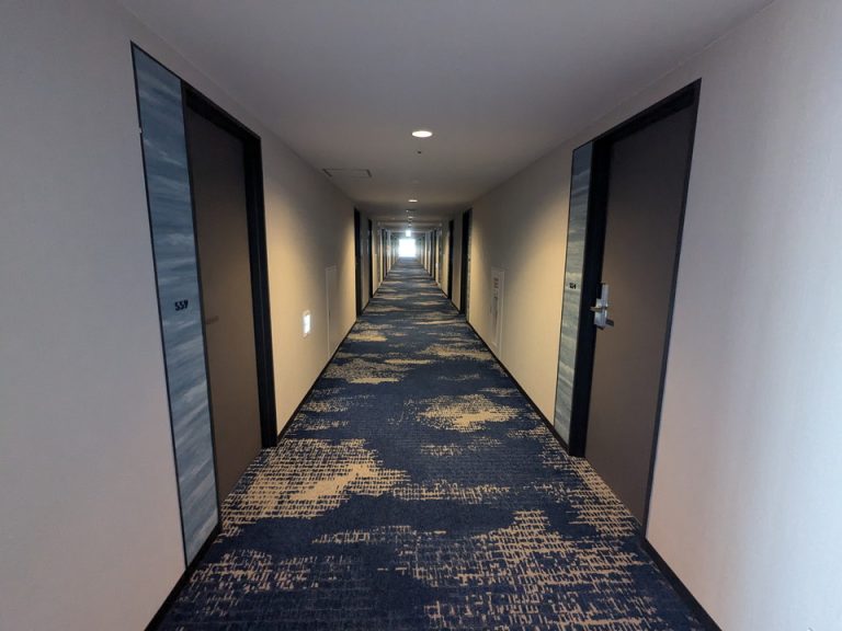 客室階廊下全体(5階)