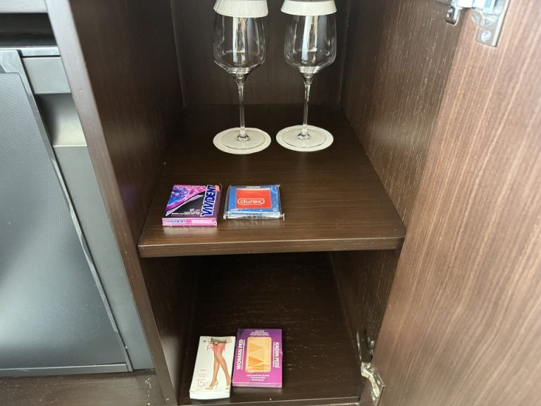 グラス・カップ