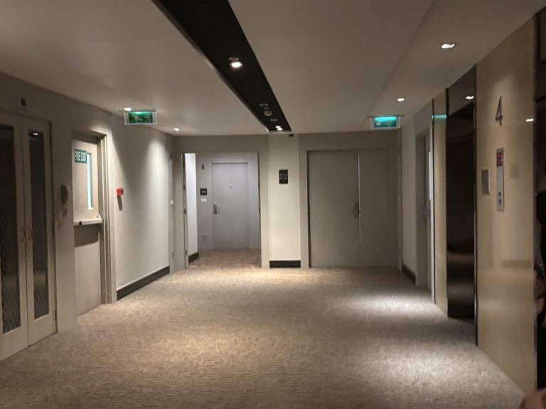 エレベーターホール客室階②