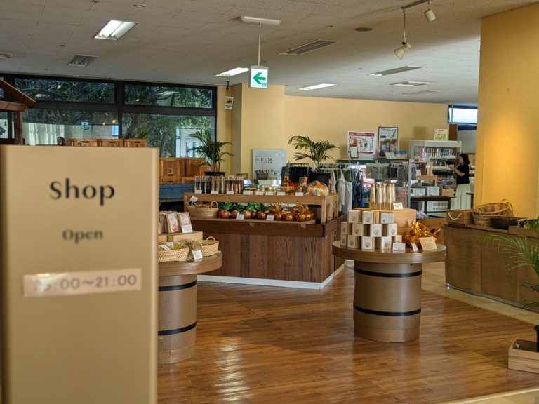 1階にお土産ショップ(16_30~21時)