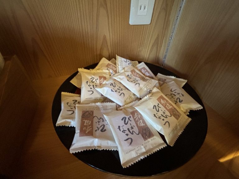 ことりさろんお茶菓子サービス2