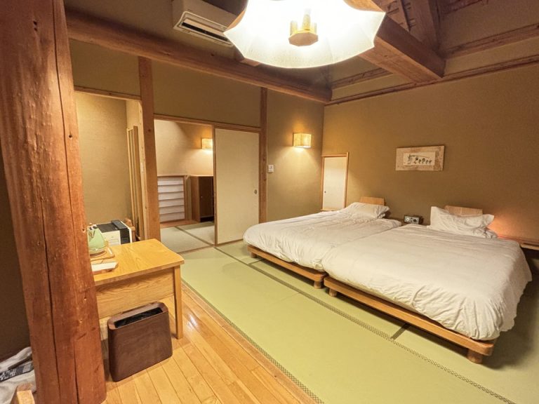 客室全体入口方向4