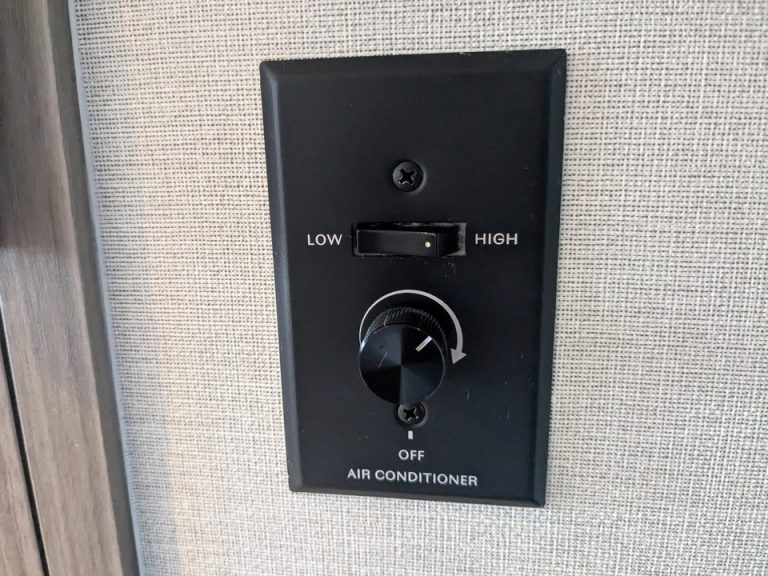 エアコンコントローラー