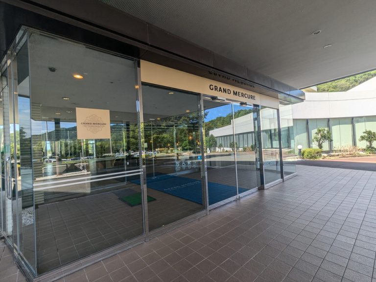 エントランス外観