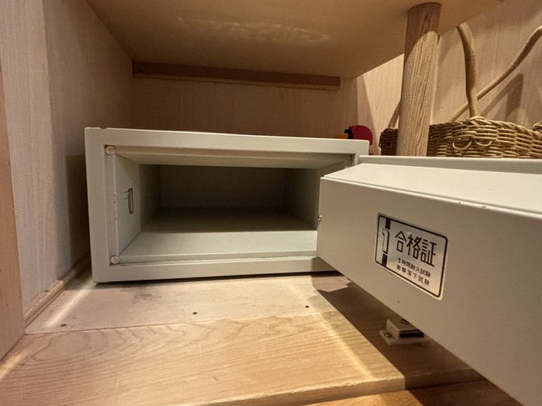 セーフティーボックス開けた状態2