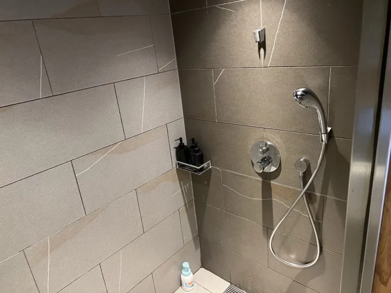 シャワールーム②