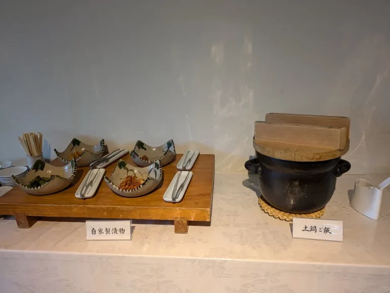 バイキング(ごはん、お漬物)