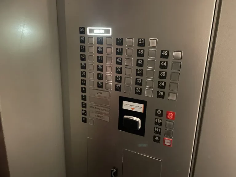 エレベーター階数ボタン_26階以上